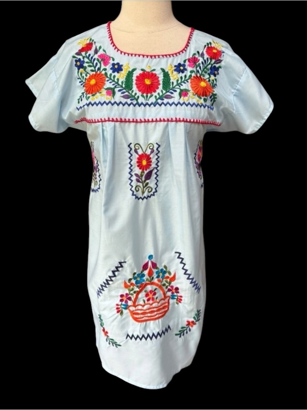 Vintage Jasbel Textiles, Made in Mexico, Floral Embroidered 100% Cotton Puebla D